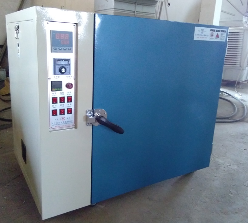 ���I����